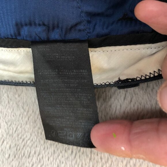 Volcom Mens Chino Shorts Size 30 Flat Front Casula Summer Pockets Black Cotton - Picture 9 of 12